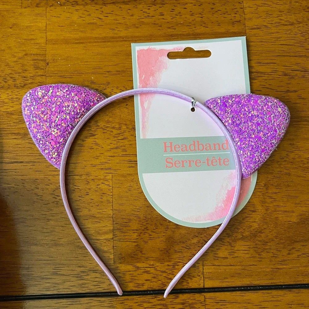 Brush and Three Headbands total 4pcs.